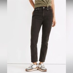 Madewell Black Curvy Perfect Vintage Jeans |
Size 28